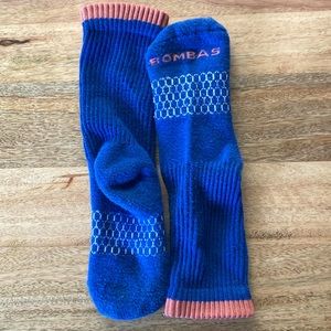 Youth Bombas, blue with pink detail. Size 9T - 3 (age 5-11)